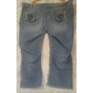 Silver Jeans Co Suki Mid Rise Capri Jeans Medium Wash Fluid Denim Blue Womens 24